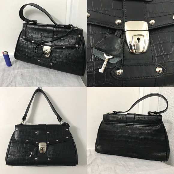 Davinci embossed leather purse. - Picture 2 of 5